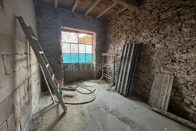 Casa Indipendente in vendita, Via Roma, Cuasso al Monte