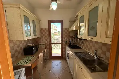 Villa in vendita, Via Lavarone, Roma