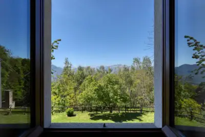 Casa Indipendente in vendita, Via Provinciale, Marchirolo