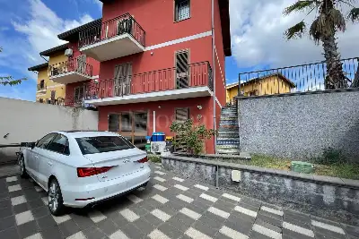 Villino a Schiera in vendita, Via Currolo, Catania