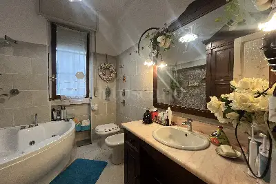 Casa in vendita, Via Angelo Bisi, Milano