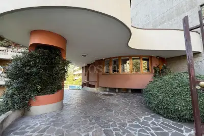 Casa in vendita, Via Tommaso Gulli, Milano