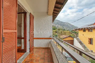 Villa Bifamiliare in vendita, Via dei Platani, Lavena Ponte Tresa