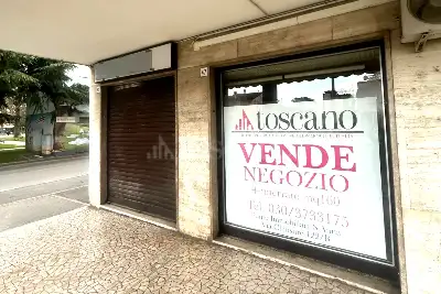Negozio in vendita, Viale Caduti del Lavoro, Brescia