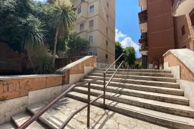 Casa in vendita, Via Tuscolana, Roma