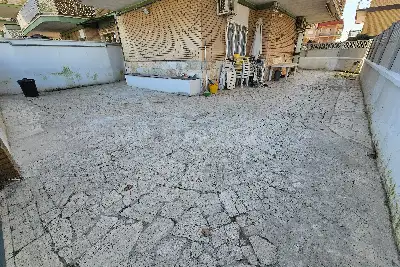 Casa in vendita, Via Polonia, Pomezia