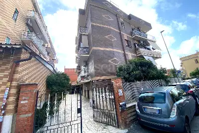 Casa in vendita, Via Enrico Bondi, Roma