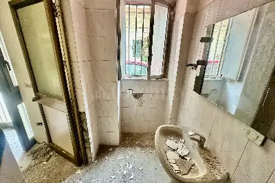 Negozio in vendita, Via Fulvio Renella, Caserta