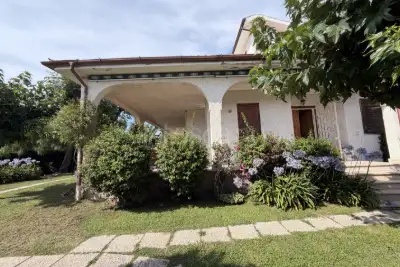 Casa in vendita, Viale Po 30, Ardea