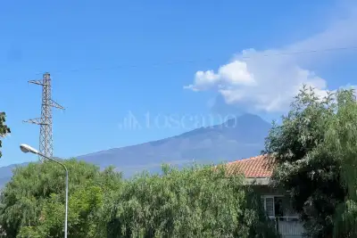 Villino a Schiera in vendita, Via Salvatore Quasimodo, Valverde