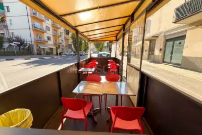 Negozio in vendita, Viale Pratese, Sesto Fiorentino