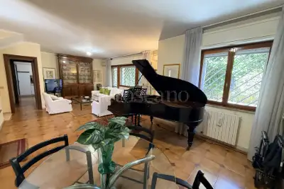 Villino a Schiera in vendita, Via Mar della Cina, Roma