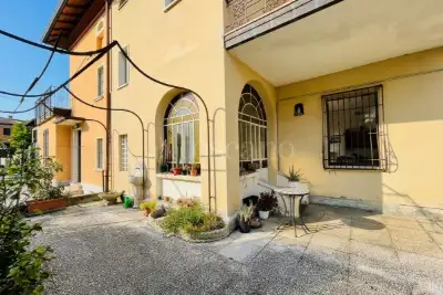 Villa Bifamiliare in vendita, Quartiere I Maggio, Brescia