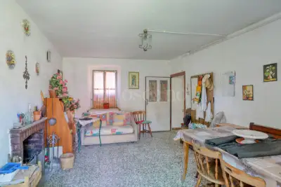 Casa in vendita, Via Taverna, Cugliate-Fabiasco