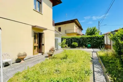 Villa Bifamiliare in vendita, Quartiere I Maggio, Brescia