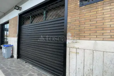 Attività Commerciale in affitto, Via Fiumara, Fiumicino