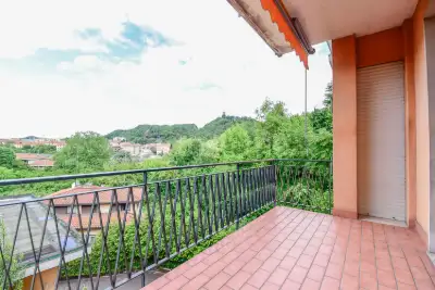 Casa in vendita, Via Muggiò, Como