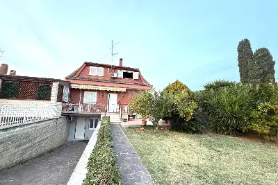 Villa Bifamiliare in vendita, Via Giulio Diena, Roma