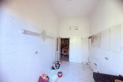 Villino a Schiera in vendita, Via Sem Benelli, Prato