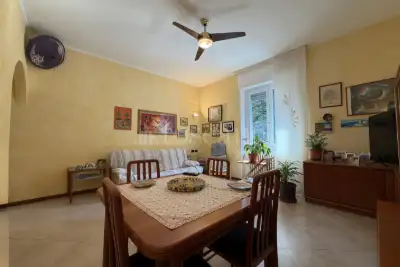Casa in vendita, Via dei Tulipani, Milano