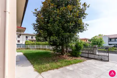 Casa Indipendente in vendita, Via Prata, Pordenone