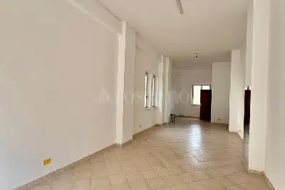 Negozio in vendita, via Francesco Tedesco 440, Avellino, Avellino