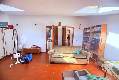 Villino a Schiera in vendita, Via Sem Benelli, Prato