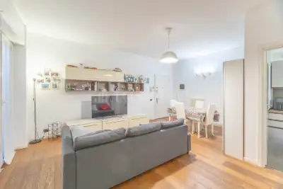 Casa in vendita, Via Raffaello Sanzio, Milano