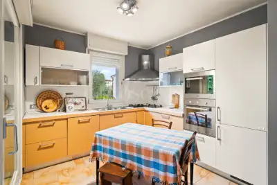 Casa in vendita, Via Dante Alighieri, Desenzano del Garda