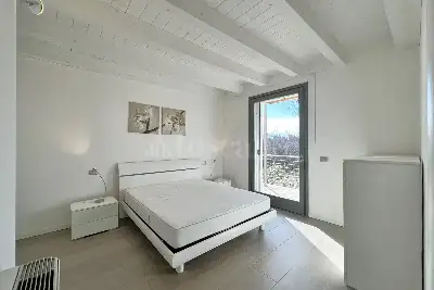 Casa in vendita, Lungolago Giuseppe Garibaldi, Peschiera del Garda