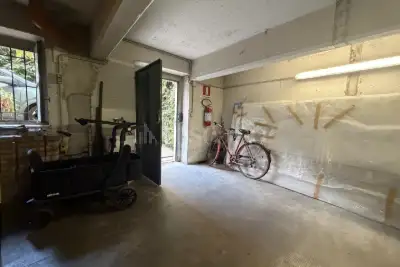 Magazzino in vendita, Via Giovanni da Procida, Milano