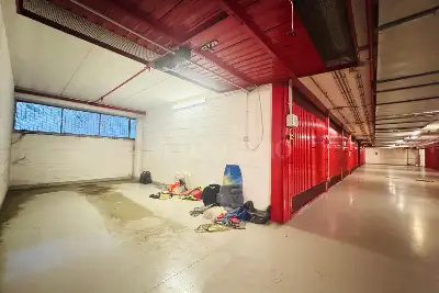 Box in vendita, Via Como, Roma