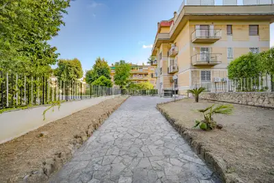 Casa in vendita, Via Edoardo Bassini, Roma