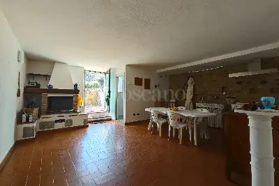 Casale in vendita, Strada di  Barigiano, Sovicille