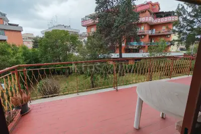 Casa in vendita, Via Francesco Roncati, Roma