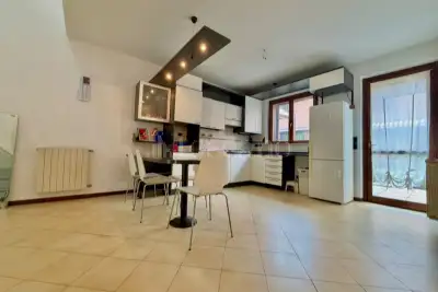 Villino a Schiera in vendita, Via T. Albinoni, Desenzano del Garda