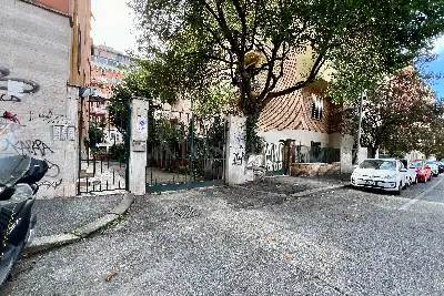 Laboratorio in vendita, Via Montepulciano, Roma