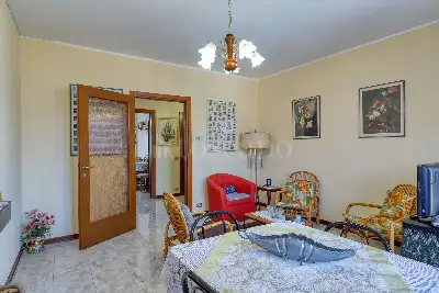 Casa in vendita, Via A. Manzoni, Brusimpiano