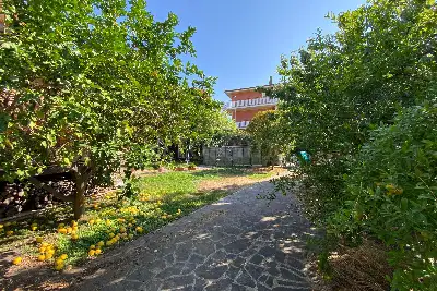 Villa Bifamiliare in vendita, Via Civate, Roma