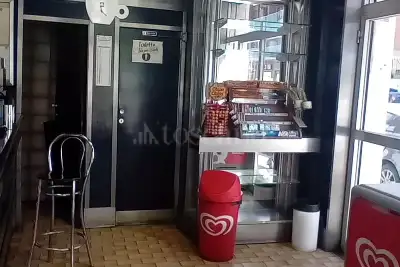 Negozio in affitto, Via Michele Amari, Roma