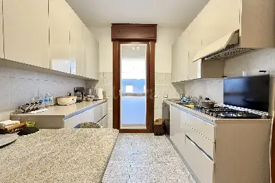 Casa in vendita, Via Pietro Rondoni, Milano