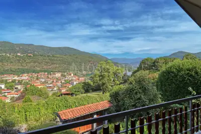 Villa in vendita, Via Farioli, Porto Ceresio