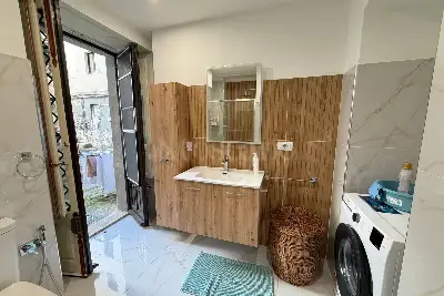 Casa in vendita, Via Ughetti, Catania