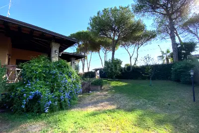 Villa in vendita, Via Raffaello Franchi , Roma