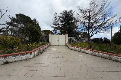 Villa in vendita, Via Enna, Pedara