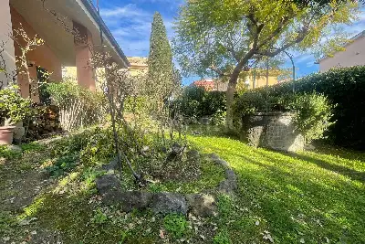 Villa Bifamiliare in vendita, Via Bernardo Quaranta, Roma