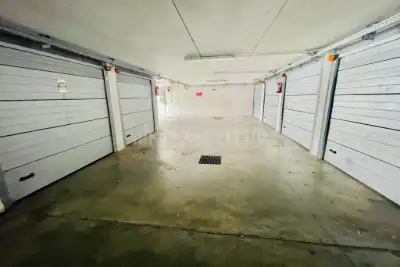 Box in affitto, Via Alessandro Avoli, Roma