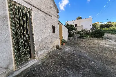 Casa Indipendente in vendita, Via Favignana, Valderice