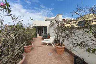 Casa Indipendente in vendita, Via Barletta, Brindisi