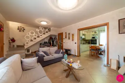 Villino a Schiera in vendita, Via della Chiesa, Prata di Pordenone